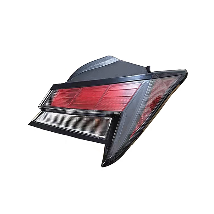 ЗАДНИЙ ФОНАРЬ ПРАВЫЙ, 92402AA200