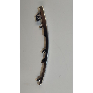 ПРАВАЯ ХРОМИРОВАНАЯ НАКЛАДКА ПЕРЕДНЕЙ РЕШЕТКИ, 13330581-00